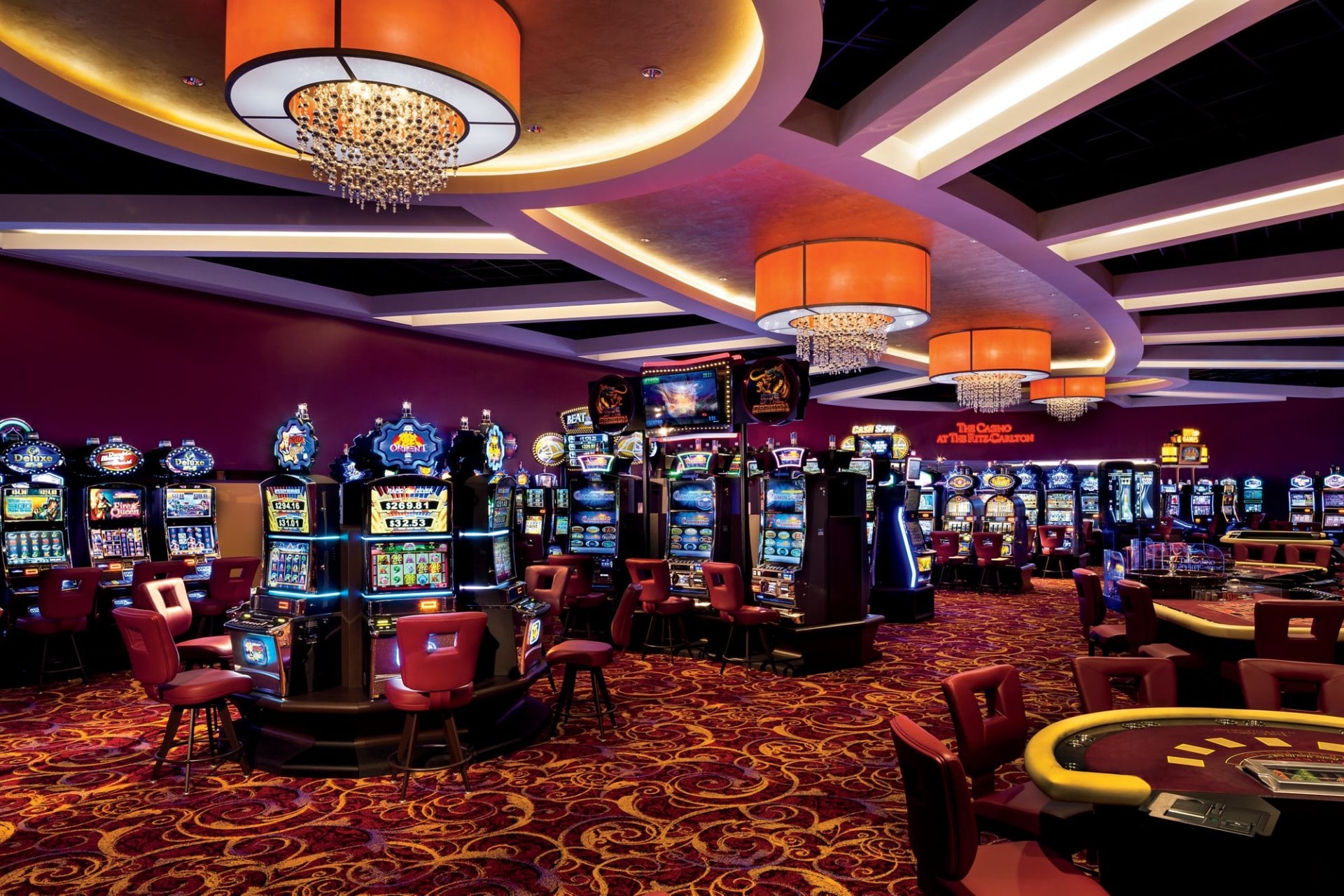 Slot Makinelerinde Şanslı Döndürmeleri Nasıl Yakalarsınız?
